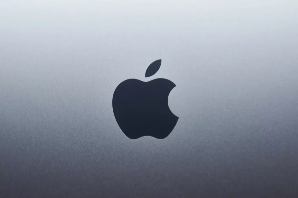 Акционеры подали иск к Apple из-за недостоверных данных об ИИ для Siri