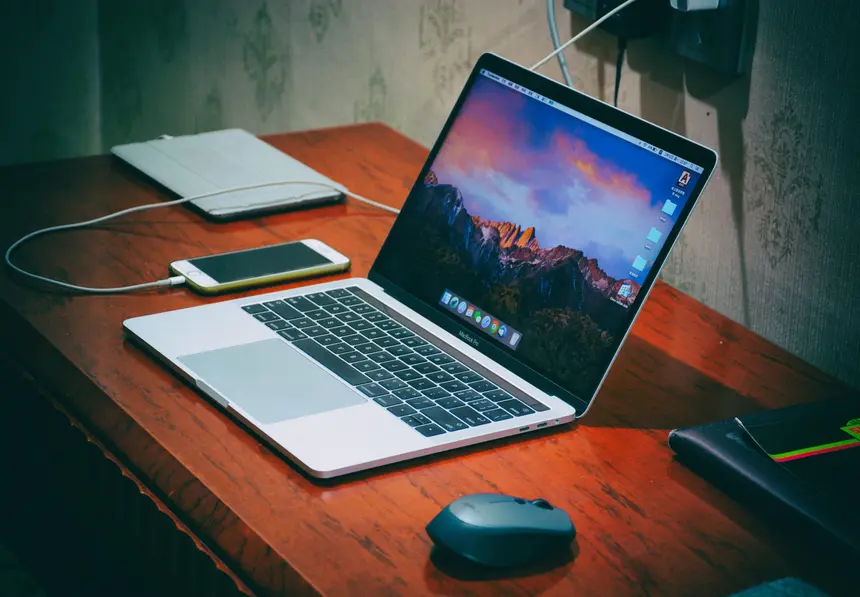 Apple на пороге революции: MacBook Pro с поддержкой 5G