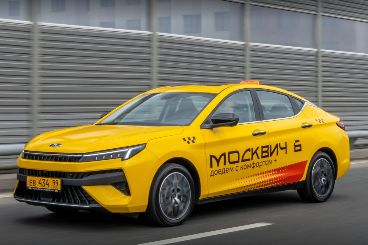 Новые автомобили для такси: список моделей от Минпромторга