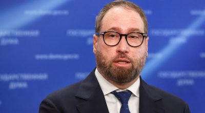 Николас Кейдж в роли Человека-паука: Смотрите новый черно-белый трейлер сериала «Паук-Нуар»