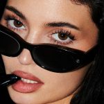 Представлены ультрабюджетные умные очки Meta Glasses с камерой и ИИ, говорящим голосом Кайли Дженнер
