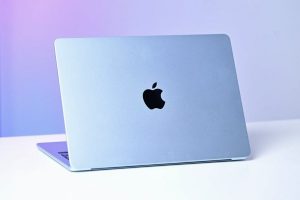 Кризис поставок MacBook Air: Как ИИ влияет на доступность ноутбуков Apple